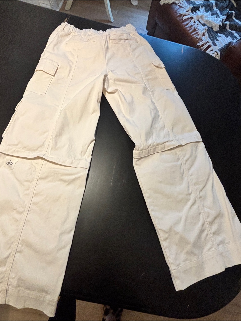 ALO Yoga Women's Cream Convertible Cargo Pants